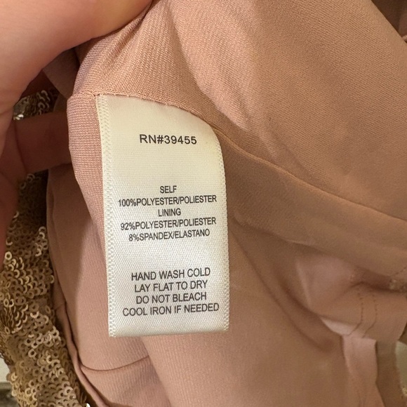 Elegant Sequin Dress in Gold and Pink - Picture 3 of 7